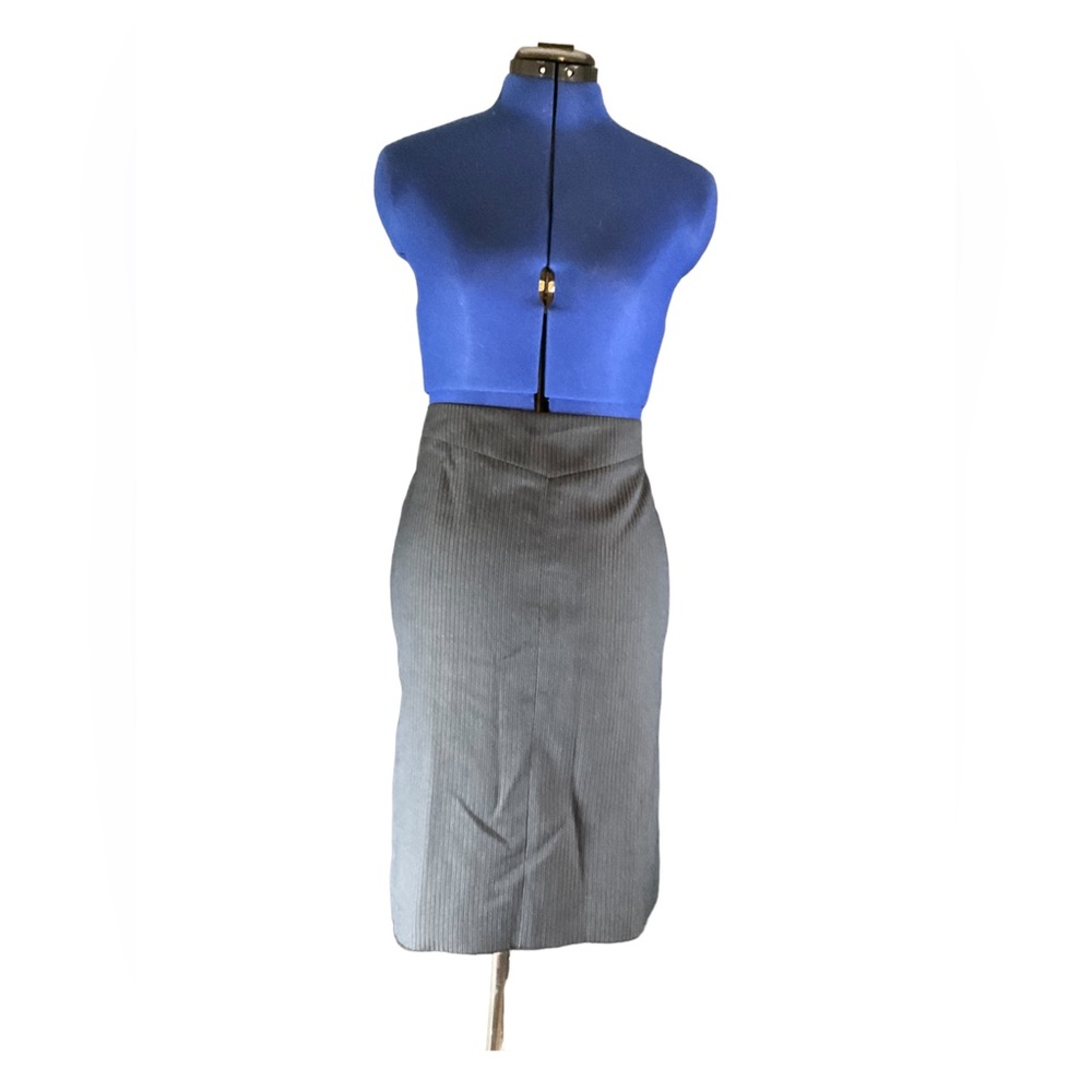 BCBGMAXAZRIA Mermaid pleat pinstripe pencil skirt Size 2 EUC